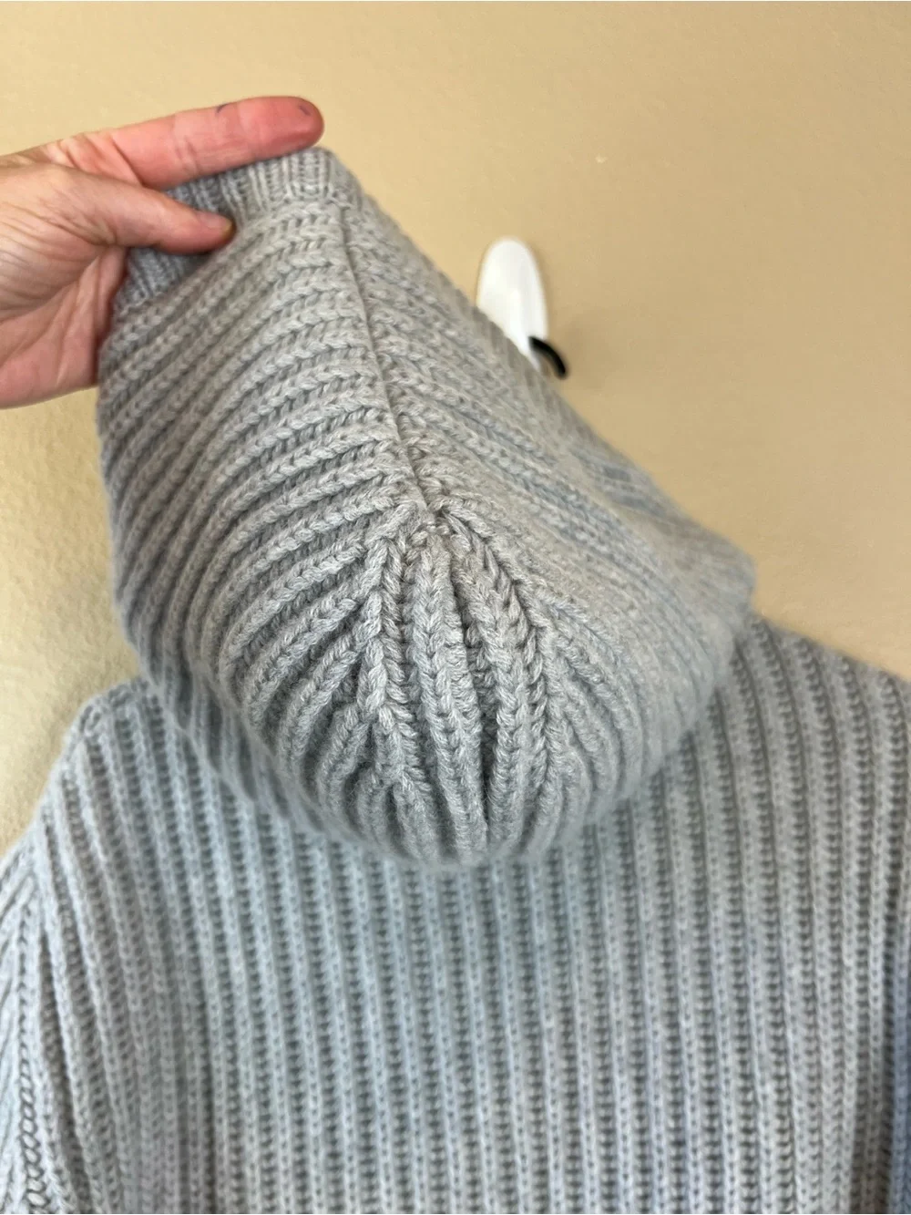 Wolf vs Goat Wool Chunky Pullover Hoodie Sweater Grey
